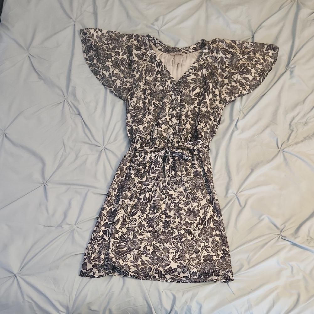 H&M Black and White V-Neck Sundress with Flutter Sleeves